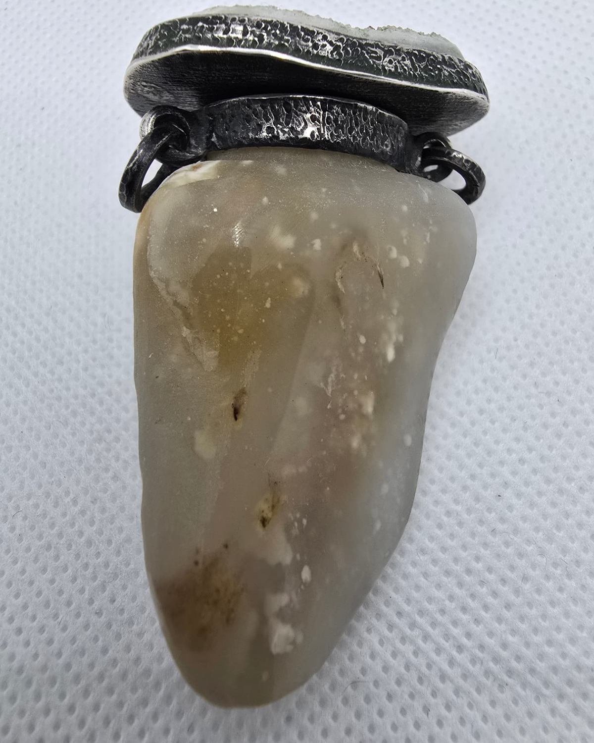 Frosted agate flask, alternate profile view