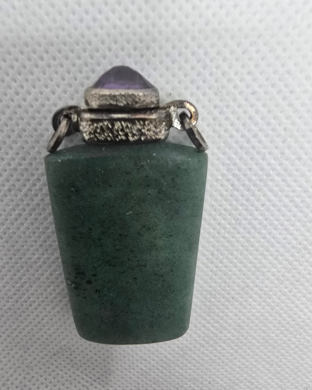 Green aventurine vessel, reverse view