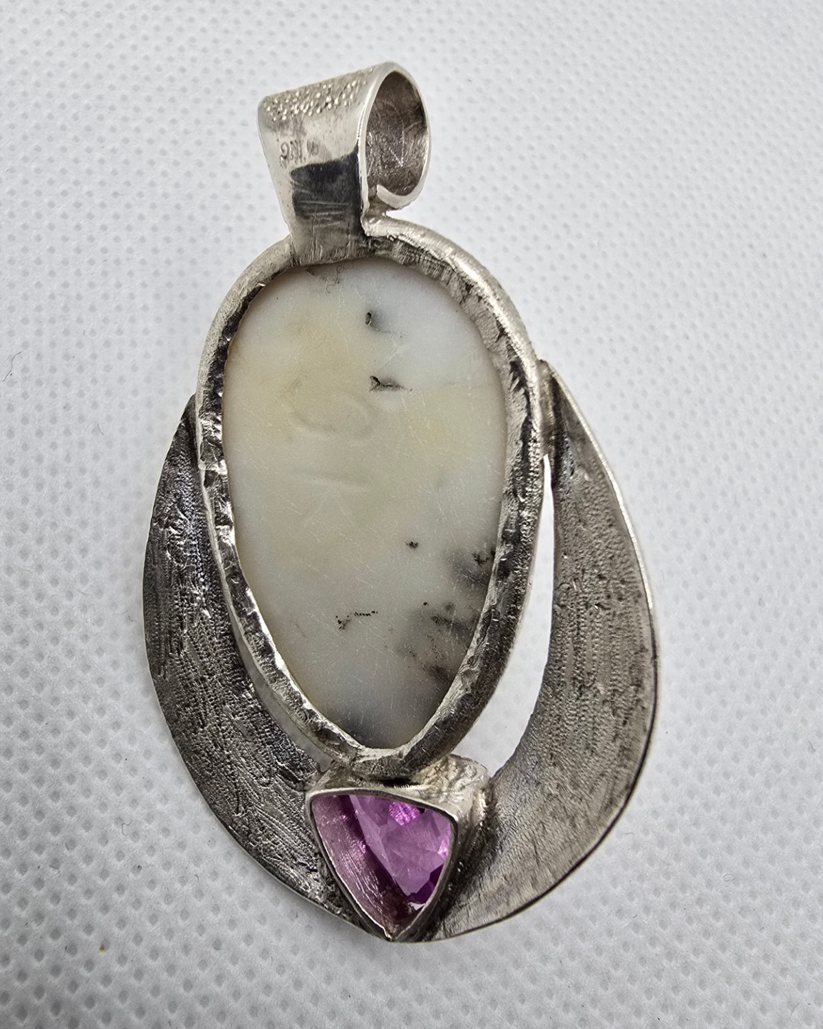 The Mystic — reverse showing the natural moss agate, the construction of the mount and the handcrafted silverwork and bail